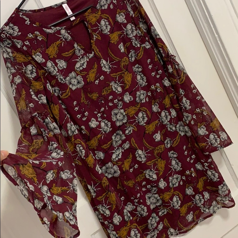 Beautiful Flowy Dress with V Neck